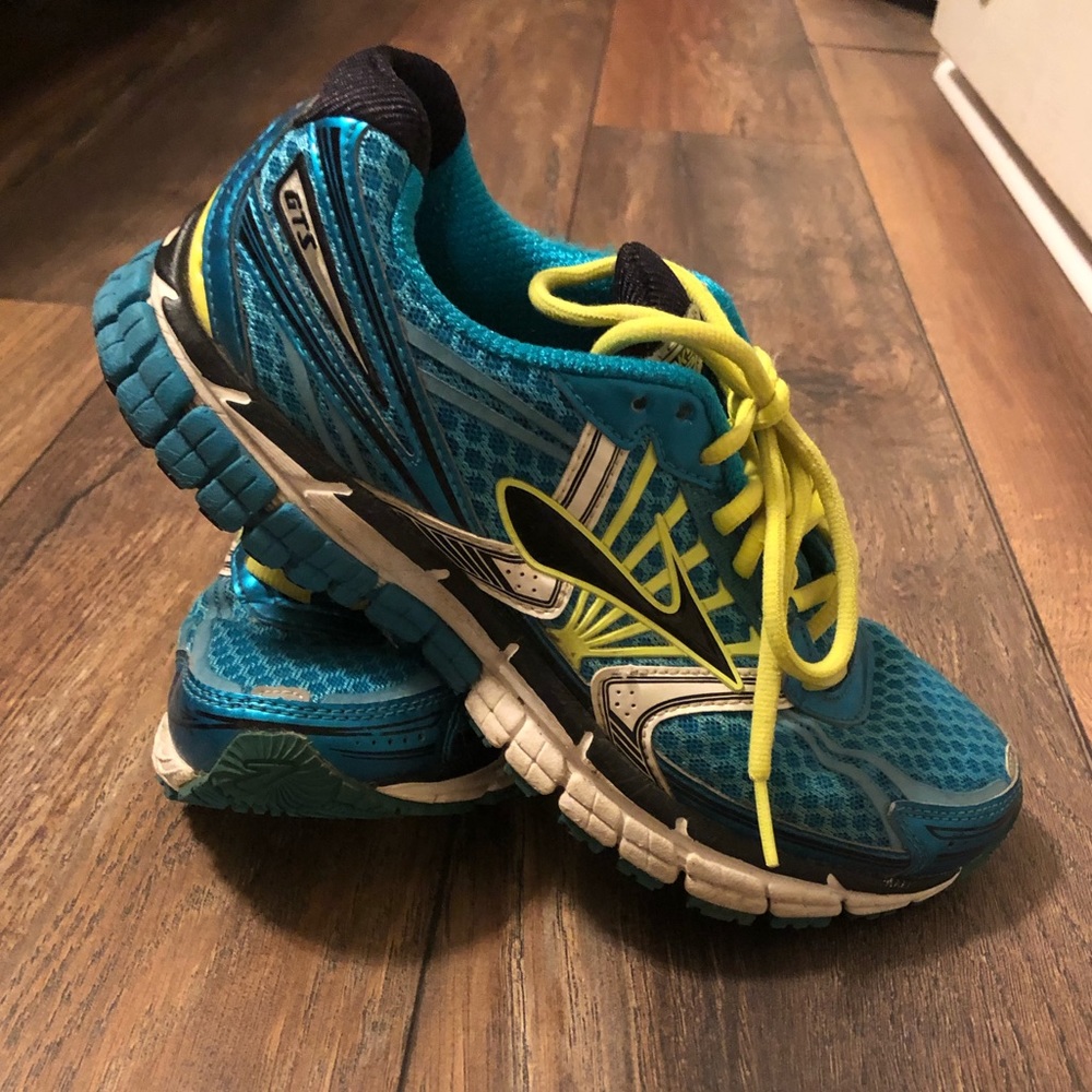 Brooks Adrenaline 14 running shoes